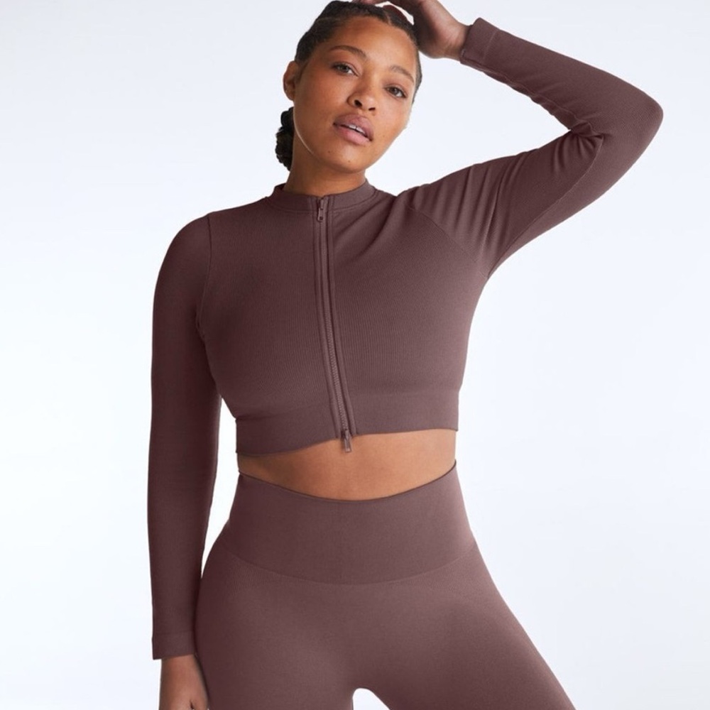 Set Active Sculptflex zip up NWOT in proper